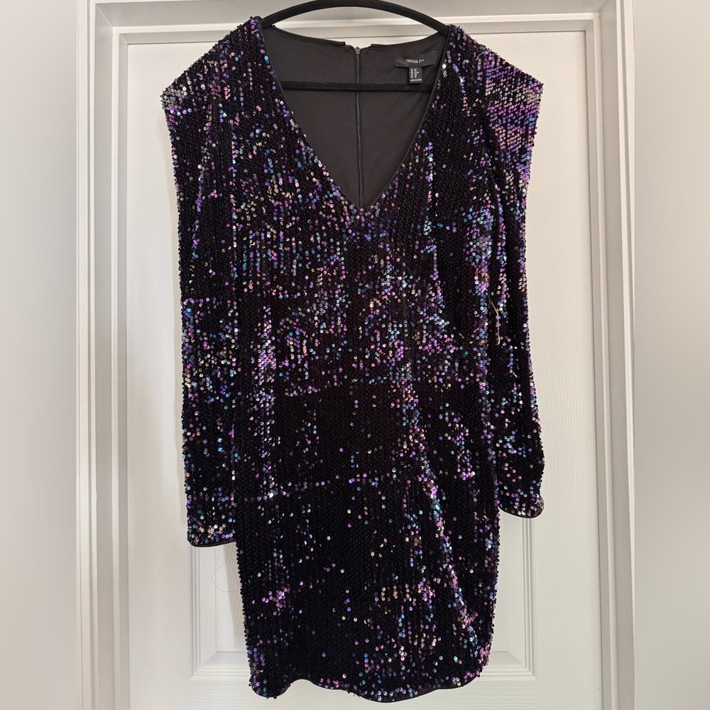 Plus Size Sequin V-Neck Black Dress